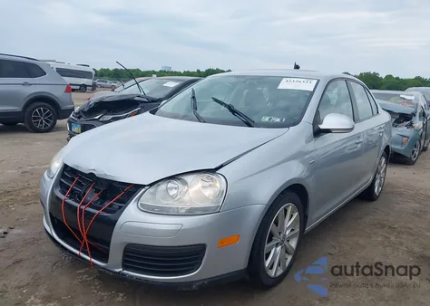 2010 Volkswagen Jetta Wolfsburg Edition from USA, damaged, VIN 3VWRA7AJ7AM048174